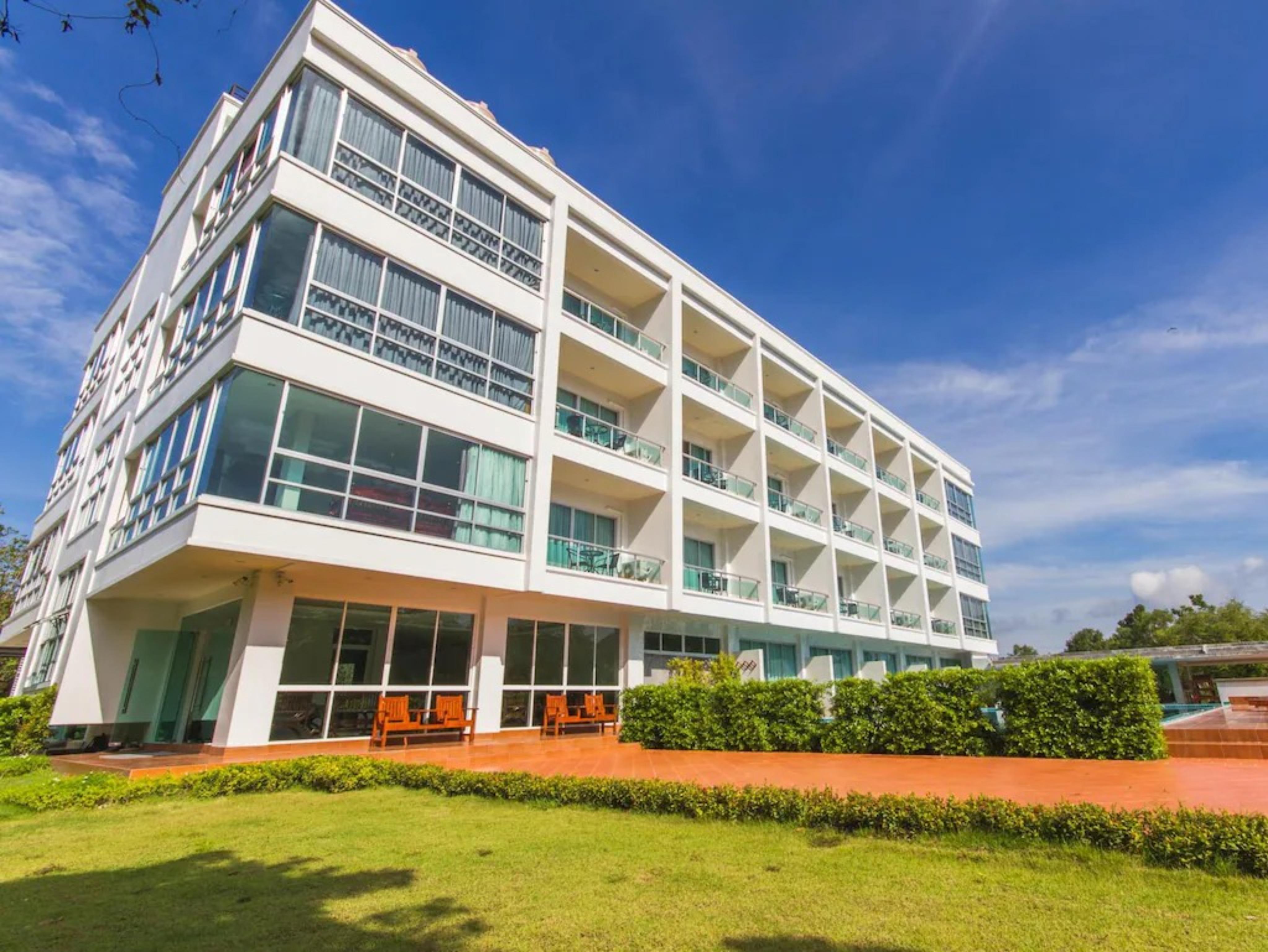 The Pano Hotel & Residence Ao Nang Exterior photo