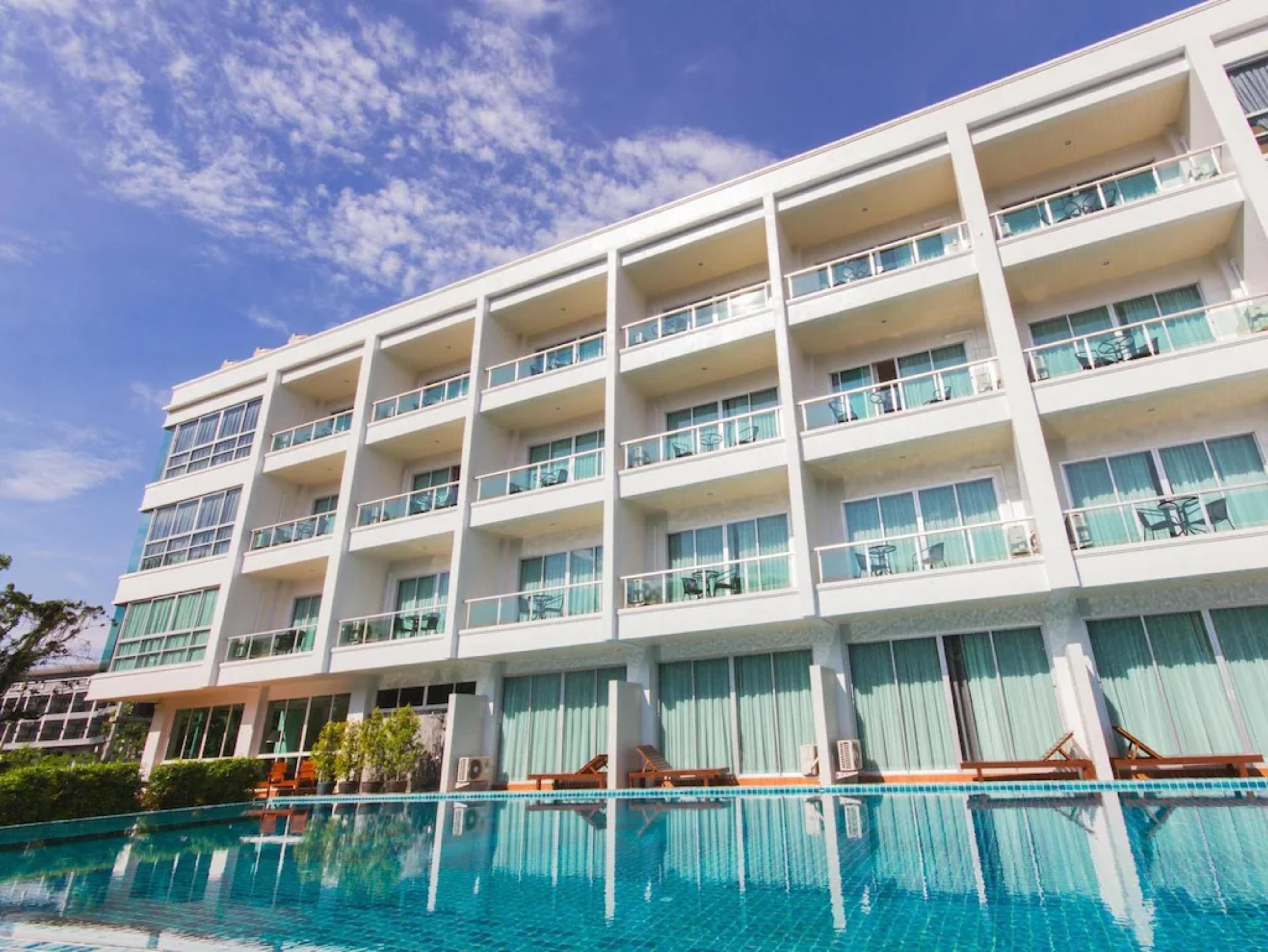The Pano Hotel & Residence Ao Nang Exterior photo